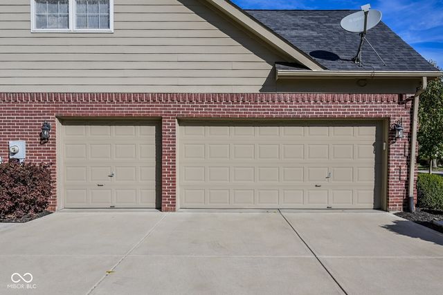 12498 Shadow Cove Way, Carmel, IN 46033