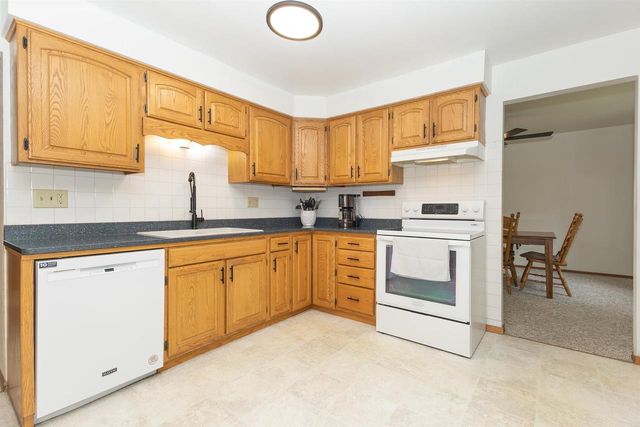 809 MELISSA STREET, Menasha, WI 54952