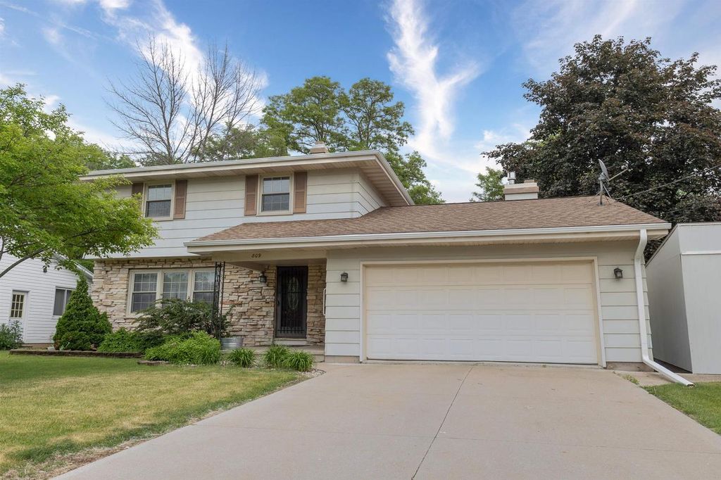 809 MELISSA STREET, Menasha, WI 54952