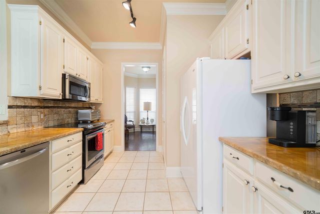 2215 Homestead, Tyler, TX 75701