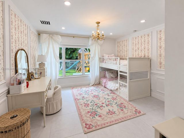 5134 NW 94th Doral Place, Doral, FL 33178