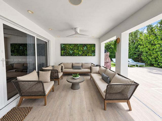 5134 NW 94th Doral Place, Doral, FL 33178