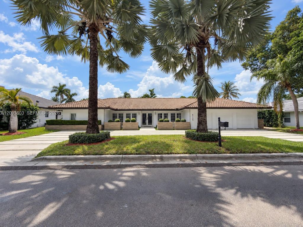 5134 NW 94th Doral Place, Doral, FL 33178