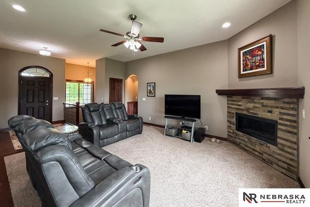 10908 S 175th Avenue, Omaha, NE 68136