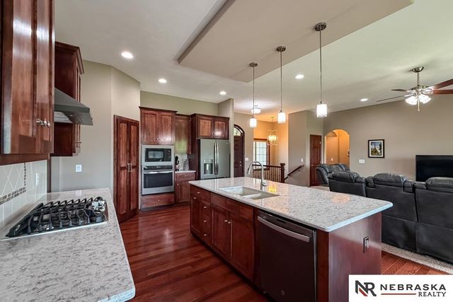 10908 S 175th Avenue, Omaha, NE 68136