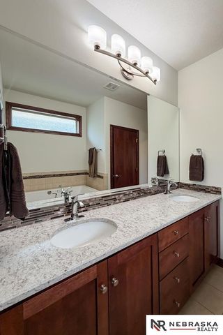 10908 S 175th Avenue, Omaha, NE 68136