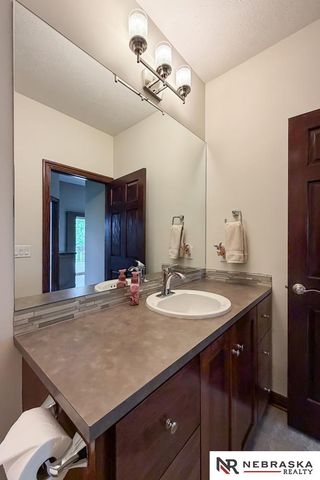 10908 S 175th Avenue, Omaha, NE 68136