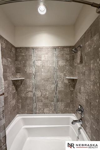 10908 S 175th Avenue, Omaha, NE 68136