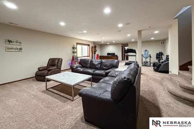 10908 S 175th Avenue, Omaha, NE 68136
