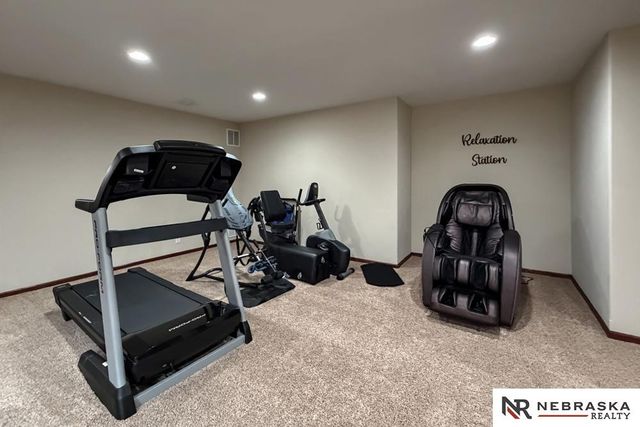 10908 S 175th Avenue, Omaha, NE 68136