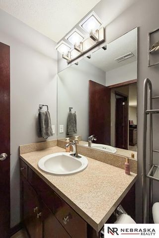 10908 S 175th Avenue, Omaha, NE 68136