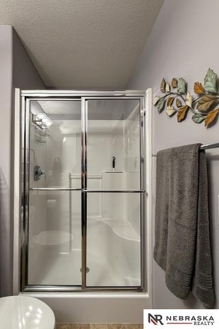 10908 S 175th Avenue, Omaha, NE 68136