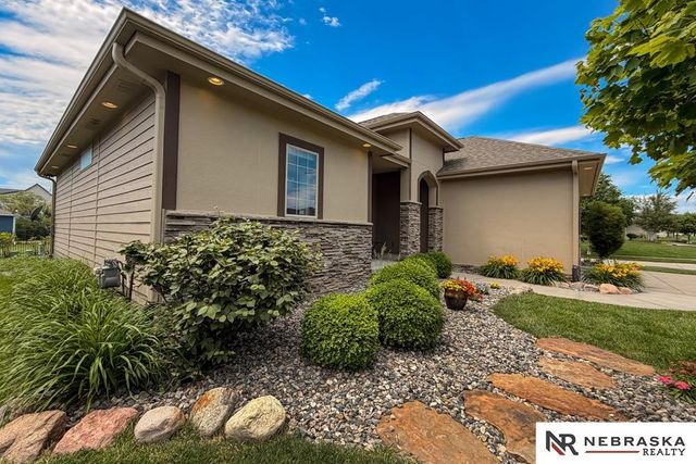 10908 S 175th Avenue, Omaha, NE 68136