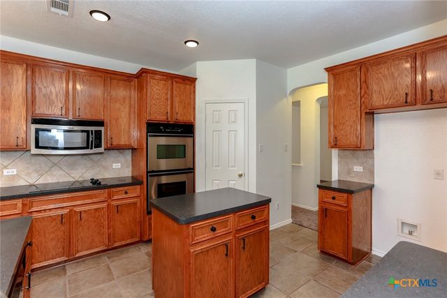 419 Reservation Drive, Harker Heights, TX 75648