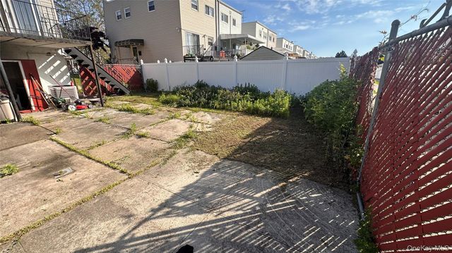 10565 Avenue L, Brooklyn, NY 11236