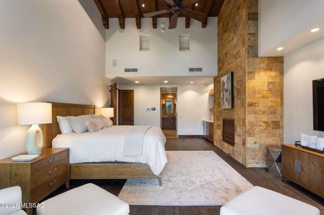 6067 W Seven Saguaros Circle, Marana, AZ 85658