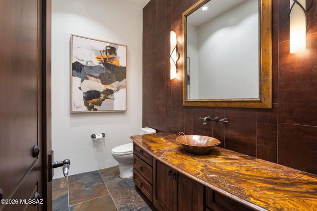 6067 W Seven Saguaros Circle, Marana, AZ 85658