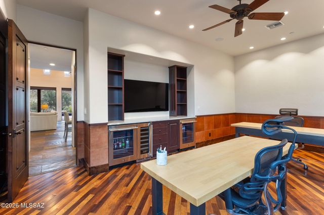 6067 W Seven Saguaros Circle, Marana, AZ 85658