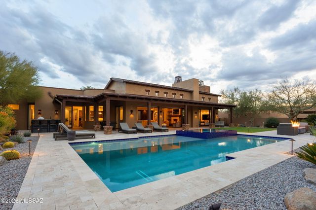 6067 W Seven Saguaros Circle, Marana, AZ 85658