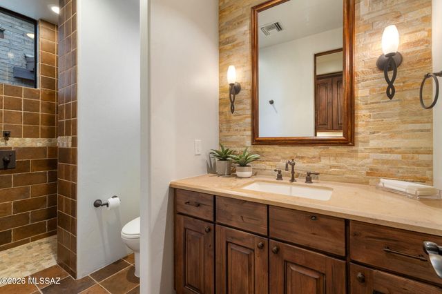 6067 W Seven Saguaros Circle, Marana, AZ 85658