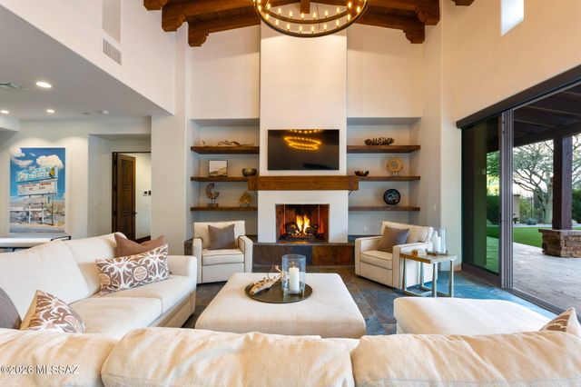 6067 W Seven Saguaros Circle, Marana, AZ 85658