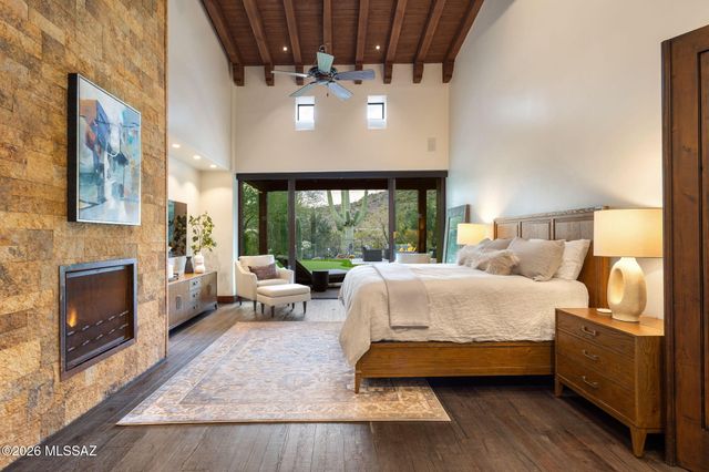 6067 W Seven Saguaros Circle, Marana, AZ 85658