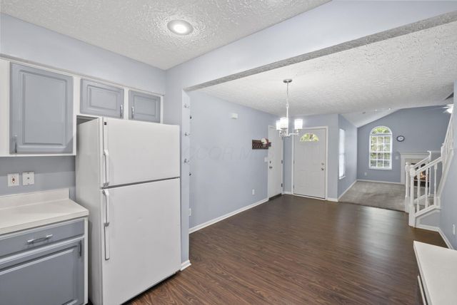6183 Glenvillage Drive, Dublin, OH 43016