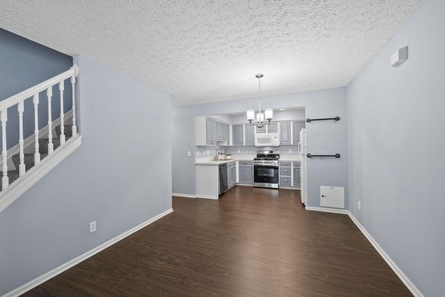 6183 Glenvillage Drive, Dublin, OH 43016