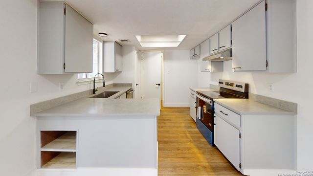 2803 BURNING LOG ST, San Antonio, TX 78247