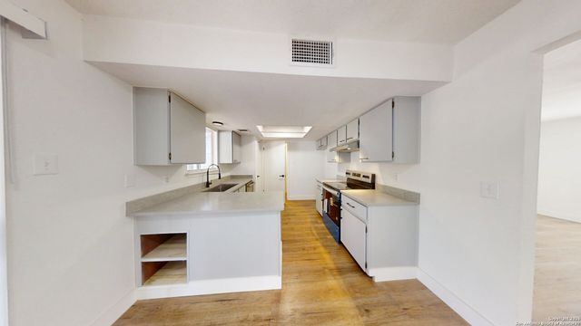 2803 BURNING LOG ST, San Antonio, TX 78247