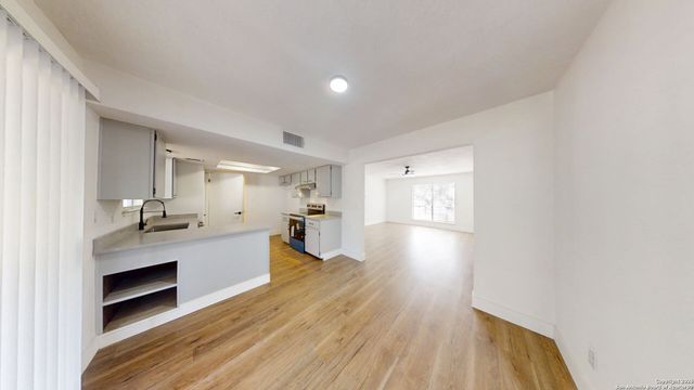 2803 BURNING LOG ST, San Antonio, TX 78247