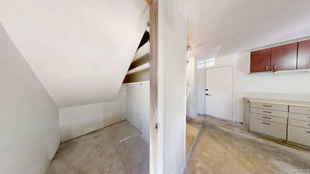 2803 BURNING LOG ST, San Antonio, TX 78247