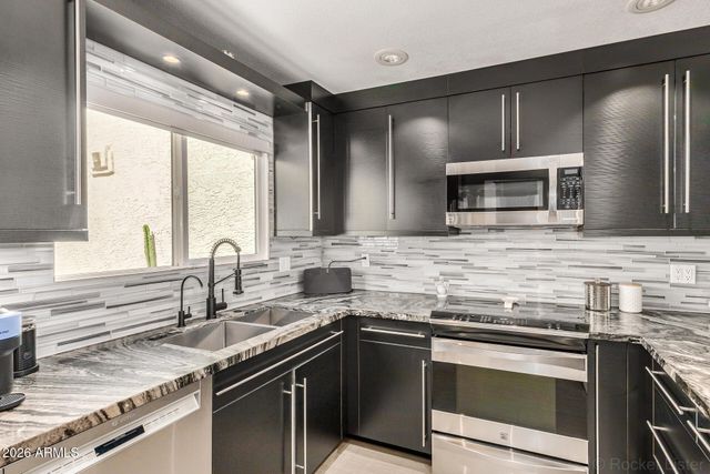 4225 N 21ST Street 19, Phoenix, AZ 85016