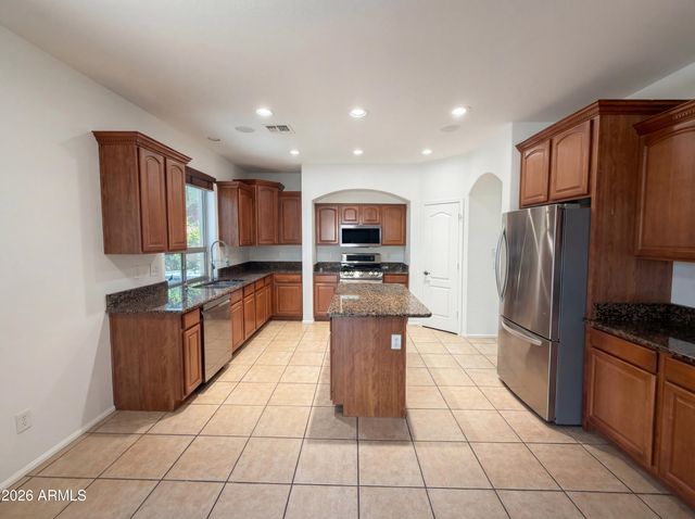 2634 E RIDGE CREEK Road, Phoenix, AZ 85024