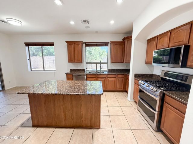 2634 E RIDGE CREEK Road, Phoenix, AZ 85024