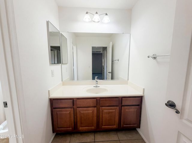 2634 E RIDGE CREEK Road, Phoenix, AZ 85024