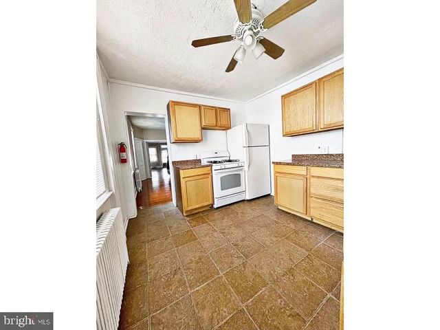 1110 MAPLE ST, Wilmington, DE 19805