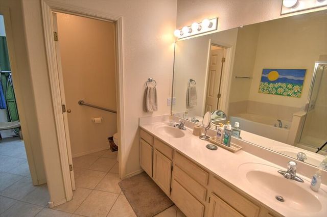 8120 Corte De Aguila NW, Albuquerque, NM 87120