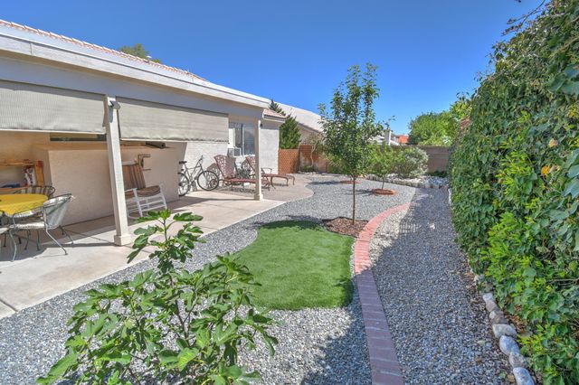 8120 Corte De Aguila NW, Albuquerque, NM 87120