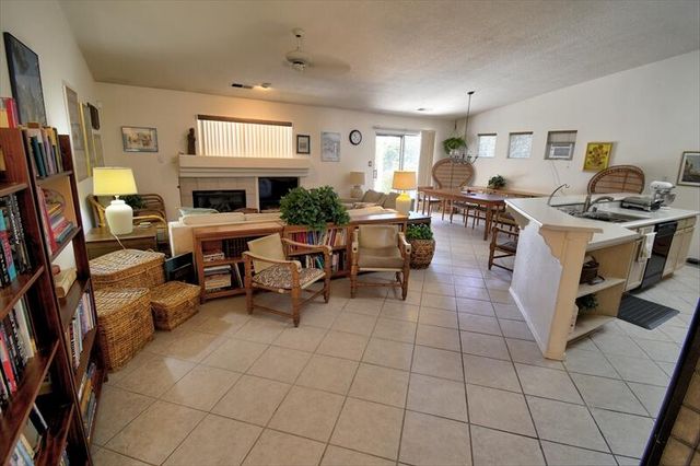 8120 Corte De Aguila NW, Albuquerque, NM 87120