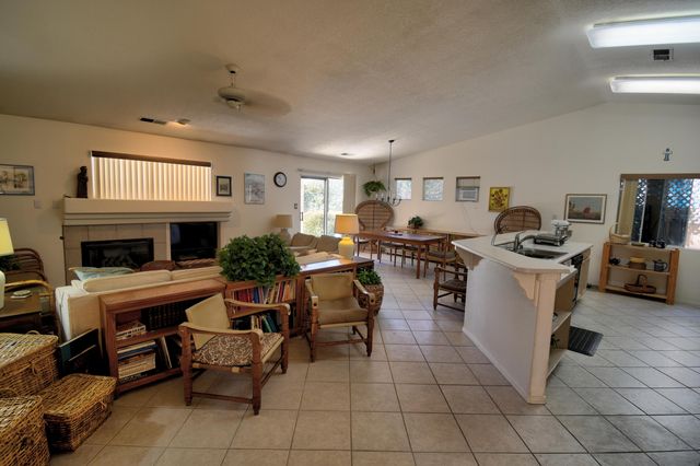 8120 Corte De Aguila NW, Albuquerque, NM 87120