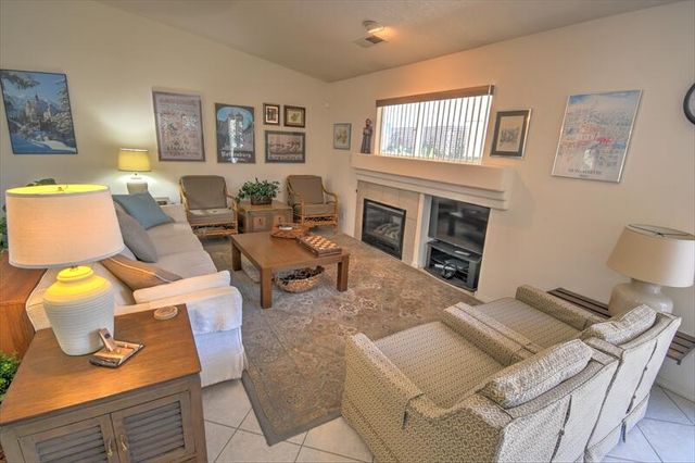 8120 Corte De Aguila NW, Albuquerque, NM 87120