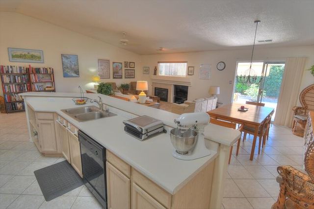 8120 Corte De Aguila NW, Albuquerque, NM 87120