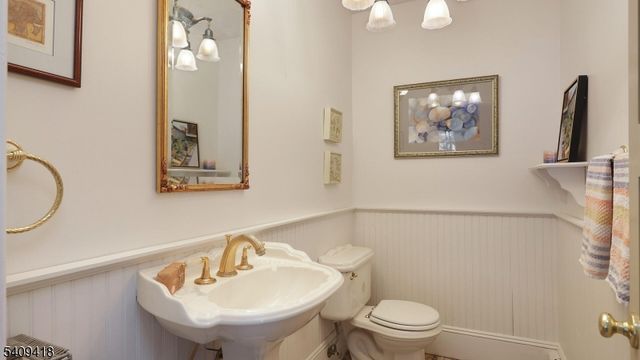 634 Lenox Ave, Westfield Town, NJ 07090