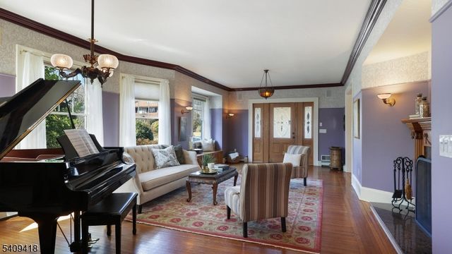 634 Lenox Ave, Westfield Town, NJ 07090