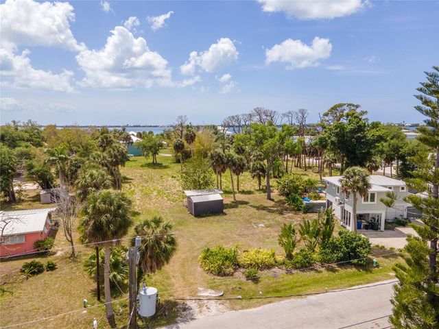 W COWLES STREET, Englewood, FL 34223