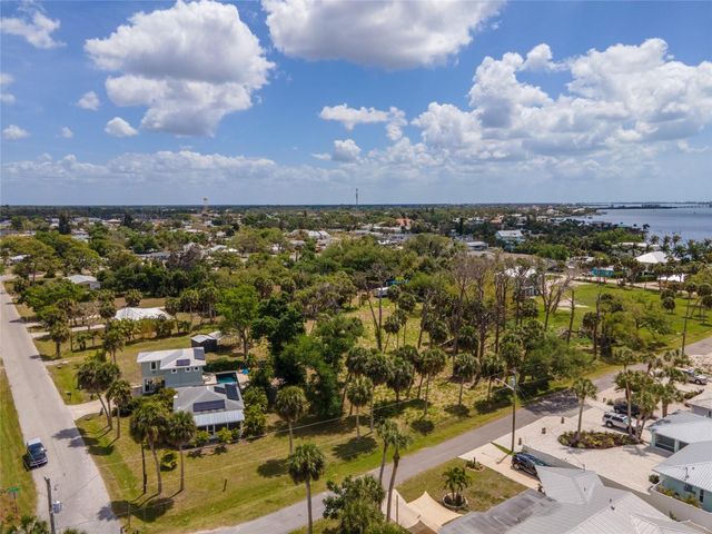 W COWLES STREET, Englewood, FL 34223