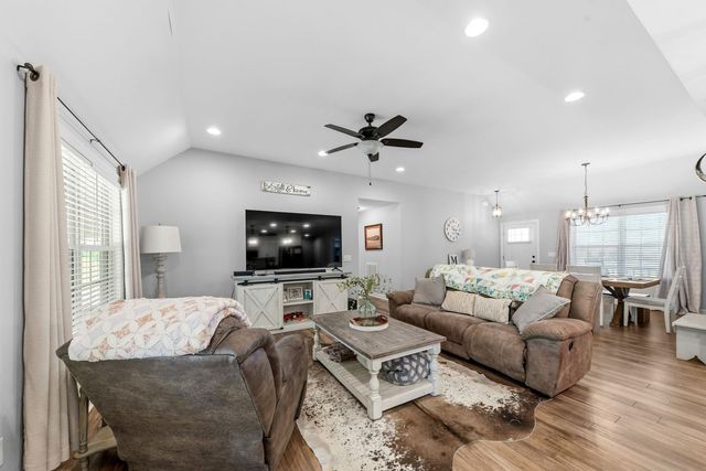 3036 Valley Creek Rd, Culleoka, TN 38451