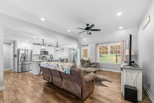 3036 Valley Creek Rd, Culleoka, TN 38451