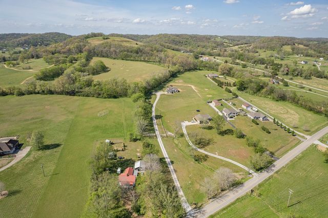 3036 Valley Creek Rd, Culleoka, TN 38451